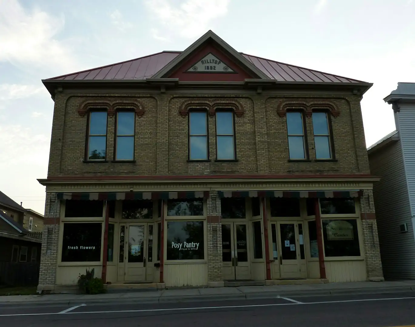 2009-0805-Montgomery-HilltopHall — Le Sueur County, Minnesota