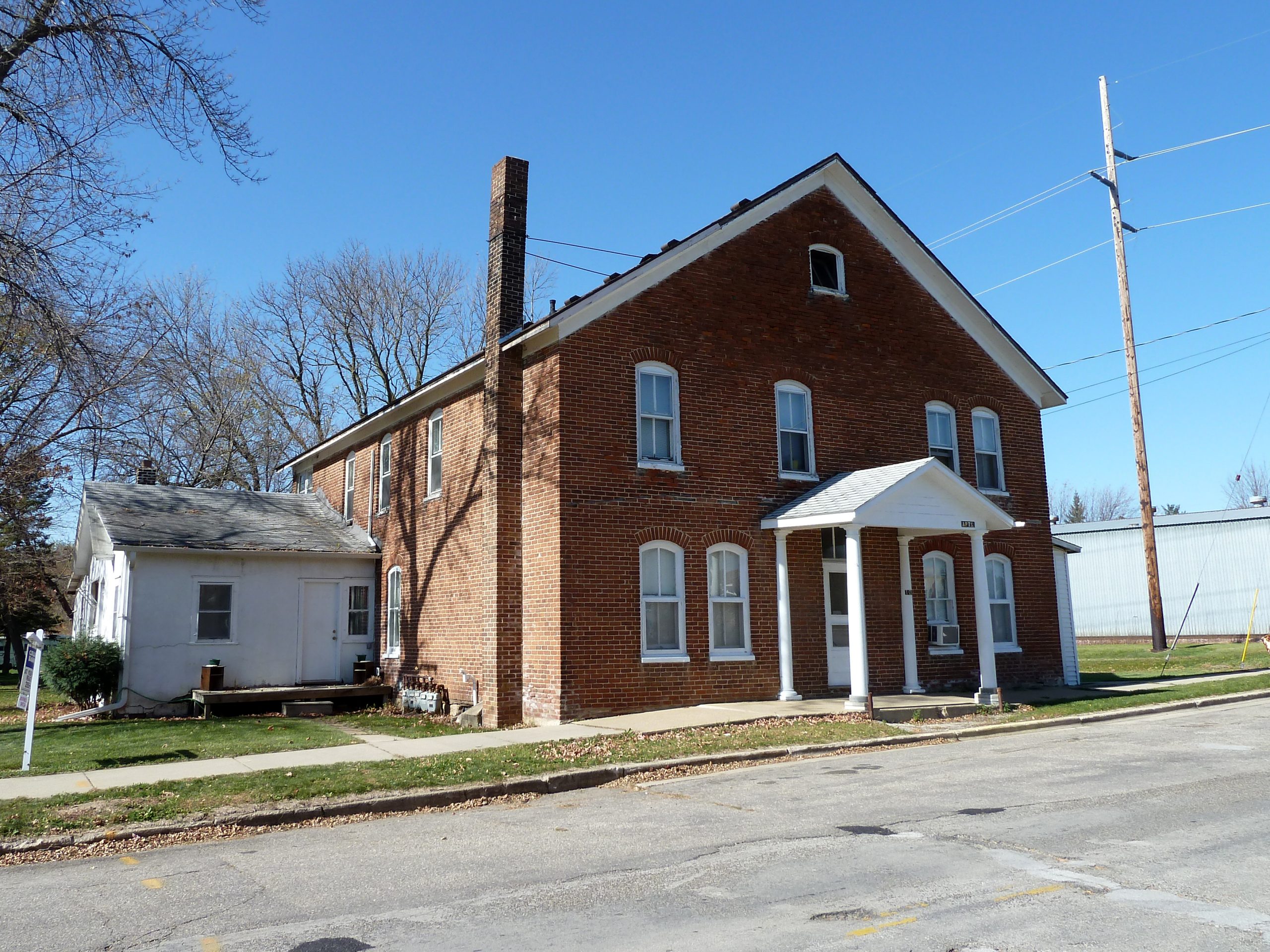 2010-1025-EurekaHotel — Dodge County, Minnesota