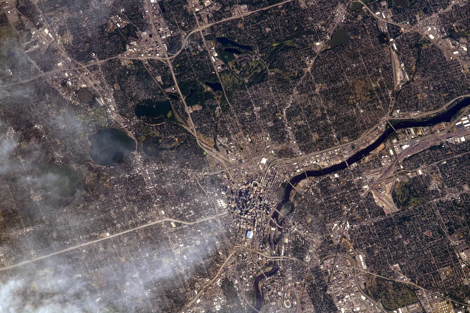 ISS067-E-170220 Minneapolis and St. Paul — Hennepin County, Minnesota
