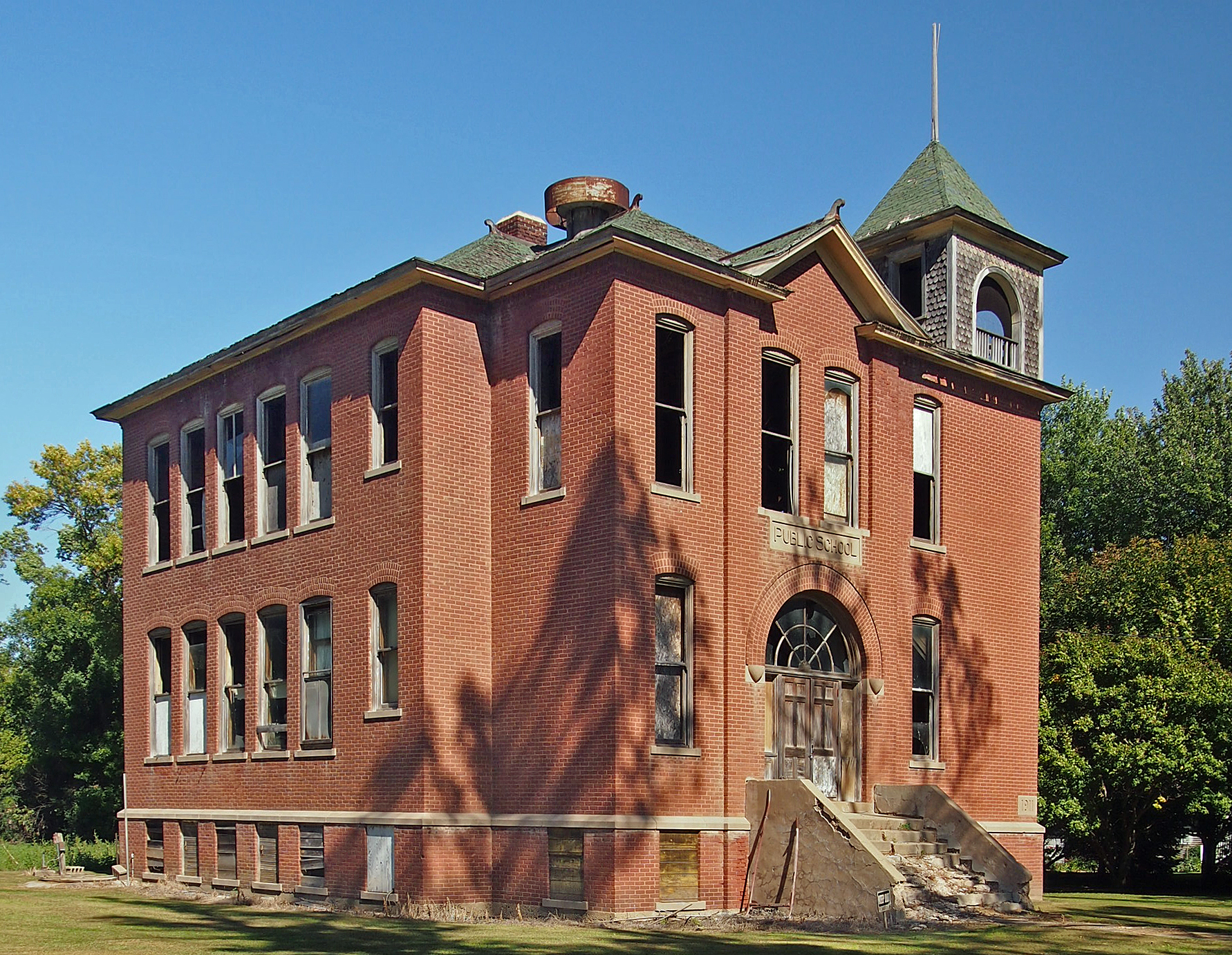 Louisburg School — Lac qui Parle County, Minnesota