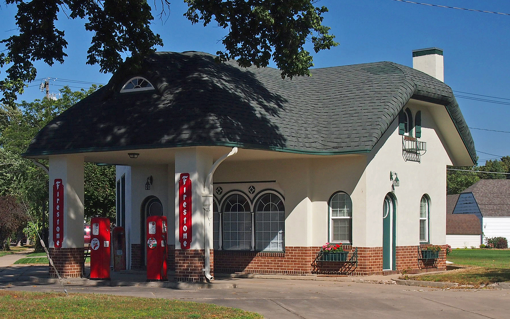Lundring Service Station — Yellow Medicine County, Minnesota